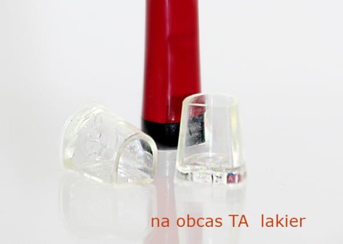 TA bezbarwne
